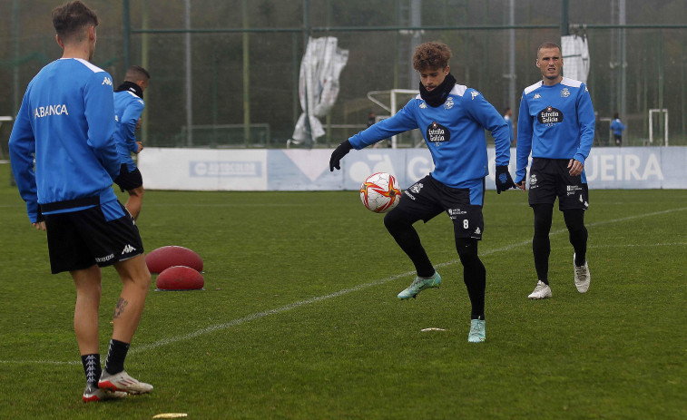 Sesión de descarga y ensayo del balón parado y la estrategia
