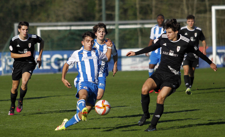 El Deportivo juvenil no pasa del empate en un partido espeso