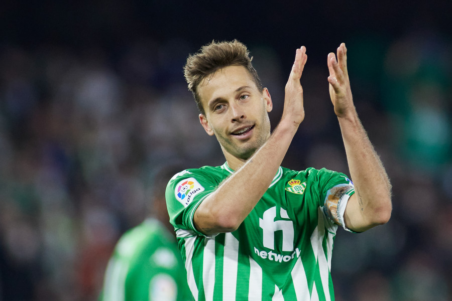 Sergio Canales renueva con el Betis hasta 2026 con una cláusula de rescisión de 1.000 millones de euros