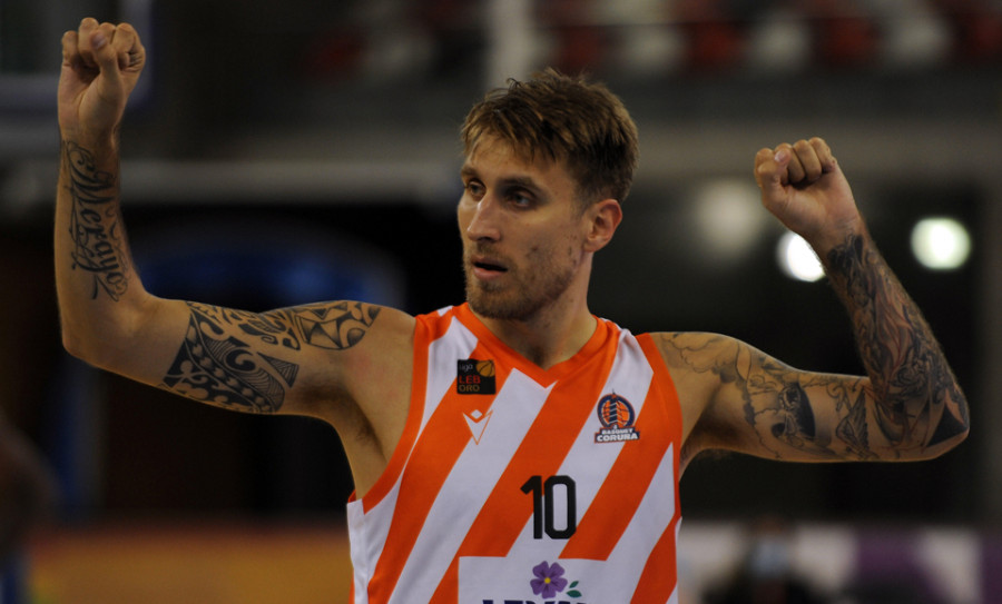 Javi Vega: "Después de tres años en A Coruña hubiese agradecido un poco más de sinceridad"