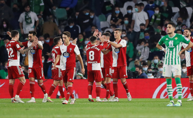 Iago Aspas marca la diferencia ante un espeso Betis