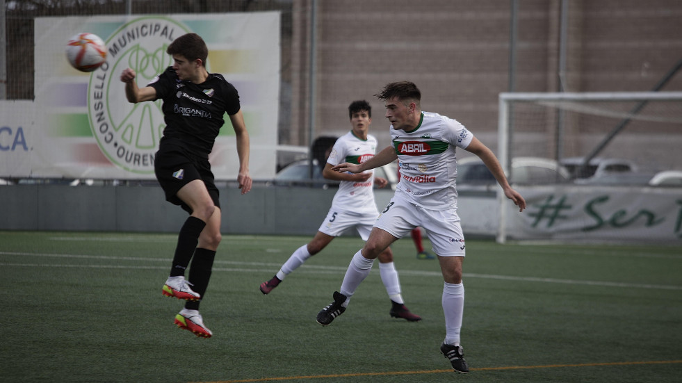 Empate del Ural con doble reacción en el campo del colista