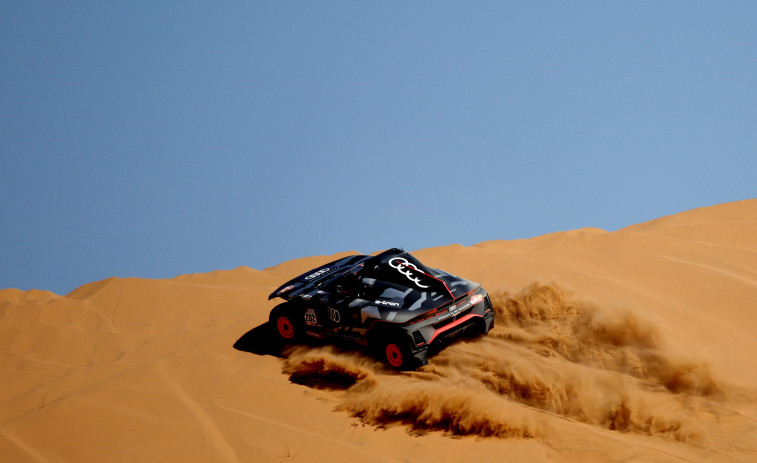 Carlos Sainz se anota su segunda etapa y Al-Attiyah atisba su cuarto Dakar