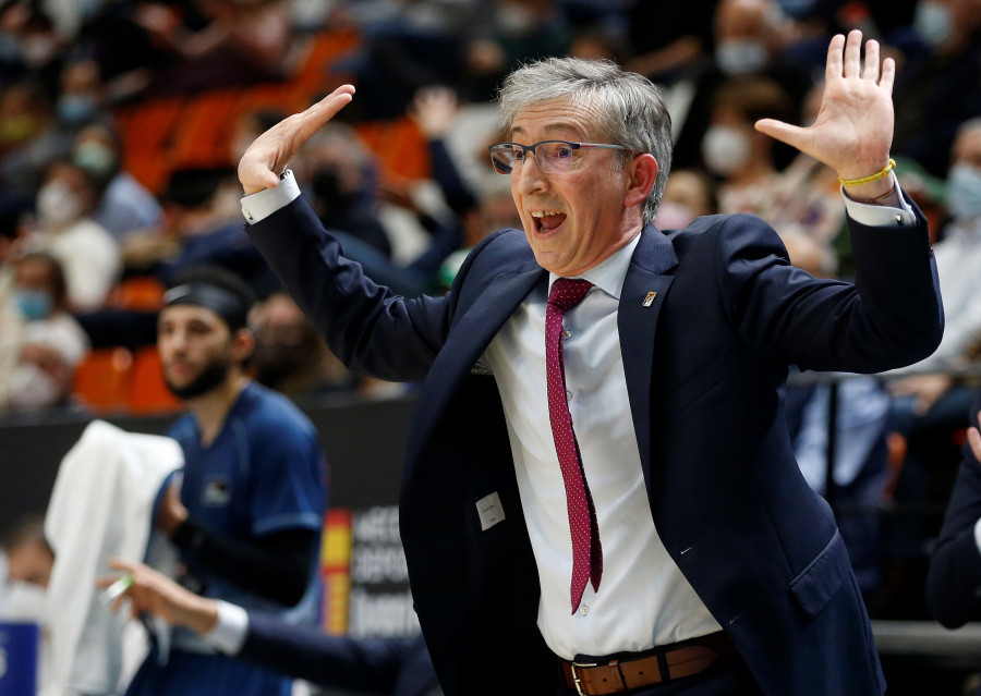 Moncho Fernández destaca la mejoría defensiva del Bilbao Basket