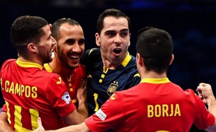 España vence a Ucrania y no falta a su cita con el podio en la despedida de su capitán
