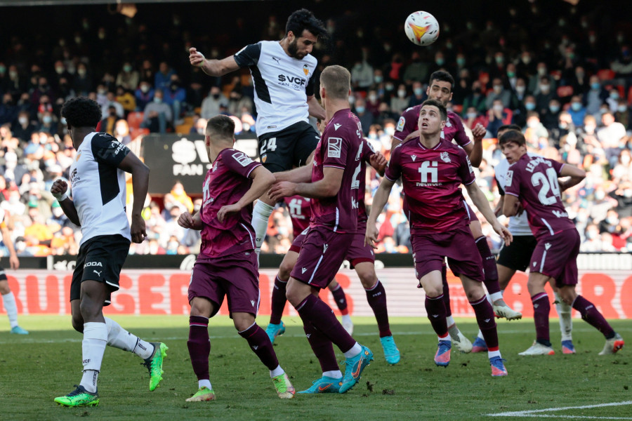 El Valencia alineó el segundo once titular más joven de su historia en Liga