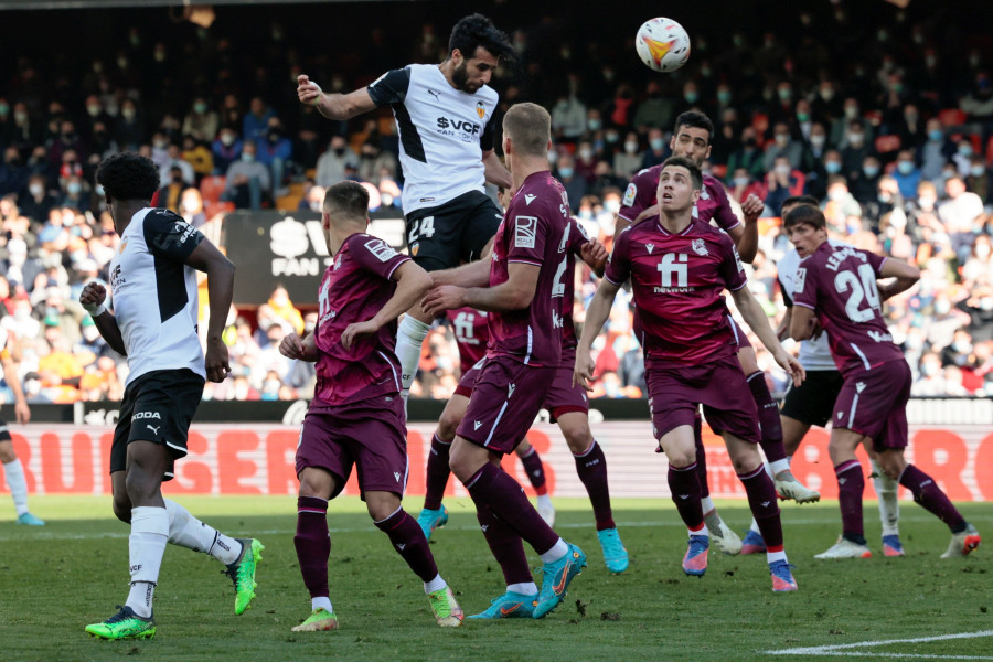 El Valencia alineó el segundo once titular más joven de su historia en Liga