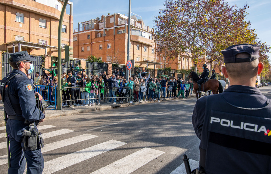 Diez detenidos por los altercados del derbi de Copa del Rey en Sevilla