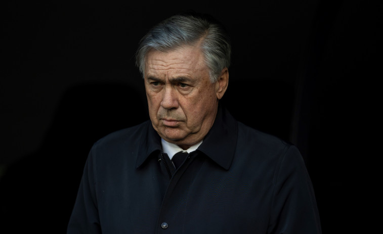 Ancelotti recibe la insignia de oro y brillantes