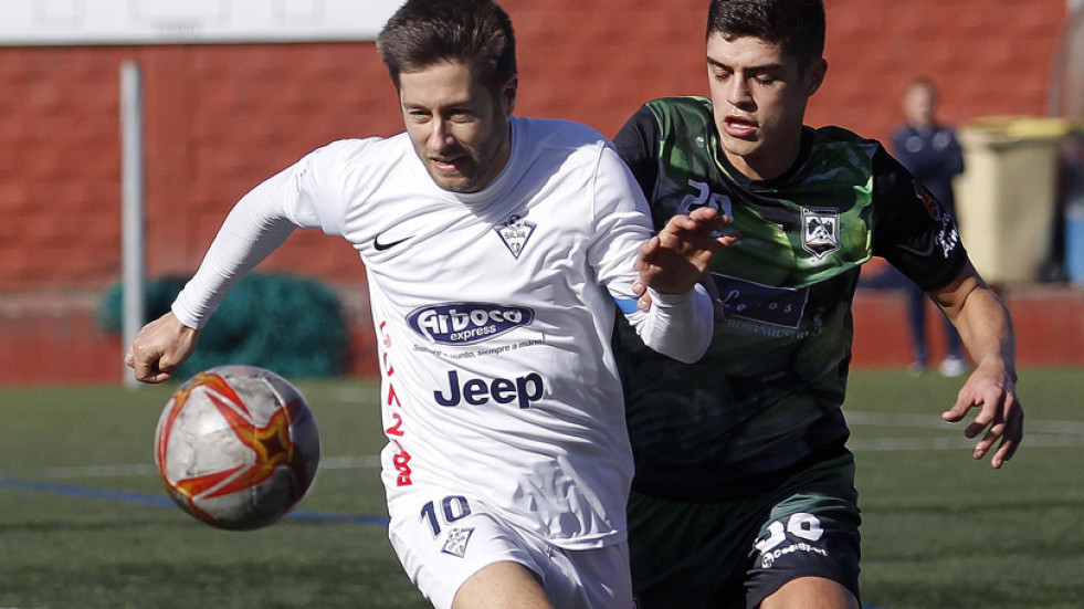 Javi Pazos decide para el Barco en A Grela en el minuto 90