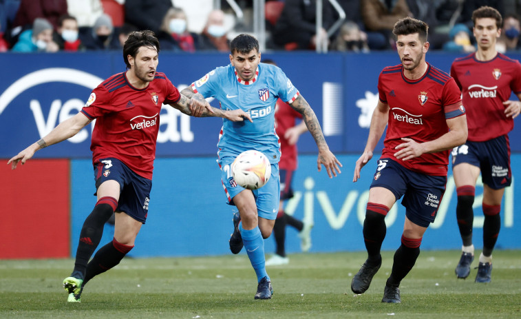 El Atlético toma aire en El Sadar