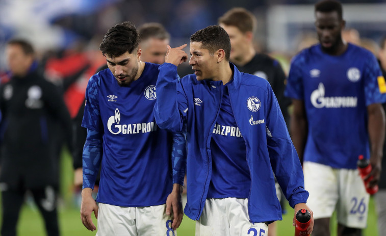 El Schalke alemán retira el nombre de 'Gazprom' de sus camisetas tras el ataque ruso a Ucrania