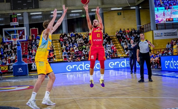 España acerca el Mundial ante una Ucrania en vilo