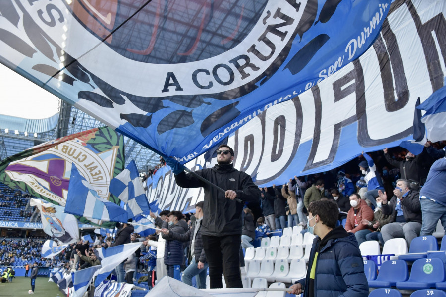 Ambiente de gala en Riazor