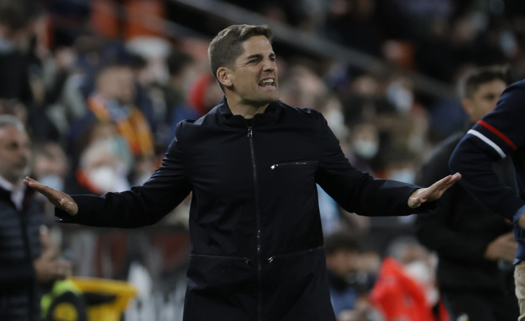 El técnico Robert Moreno, destituido en el Granada CF