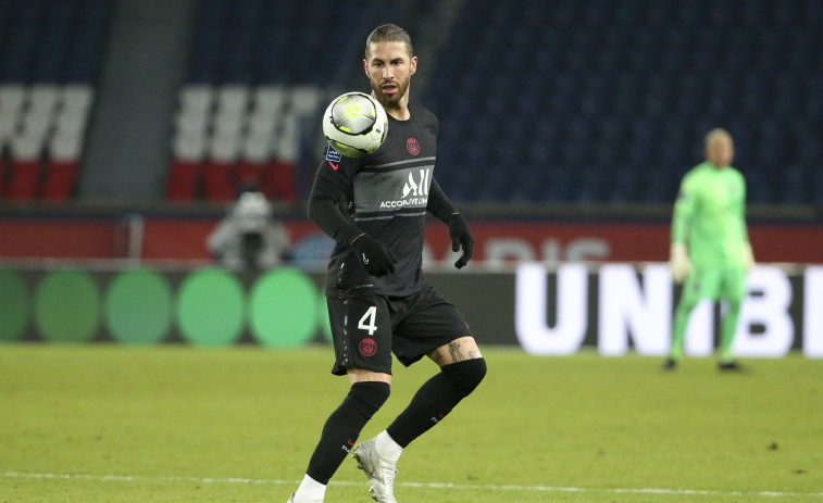 Sergio Ramos viaja a Madrid pese a no poder jugar en el Santiago Bernabéu