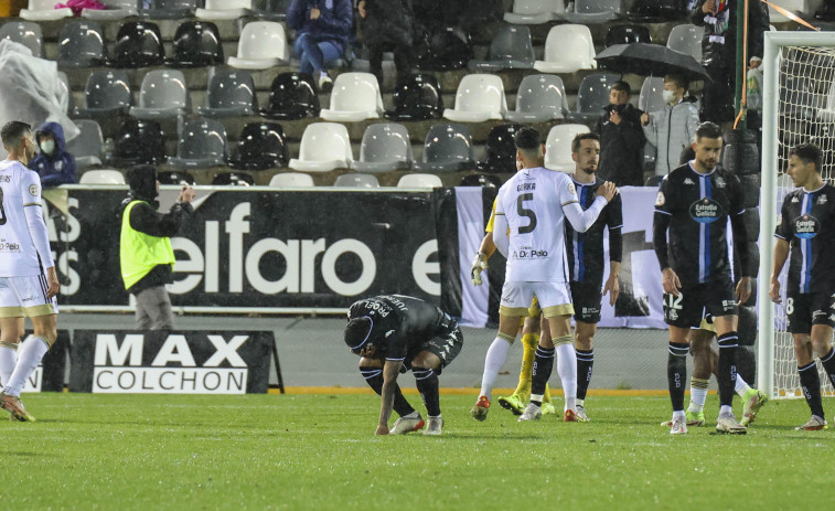 El entorno del Depor, hastiado tras el varapalo de Badajoz