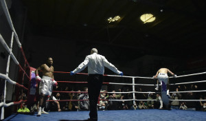 Olmo de Paz debuta con victoria en el boxeo profesional