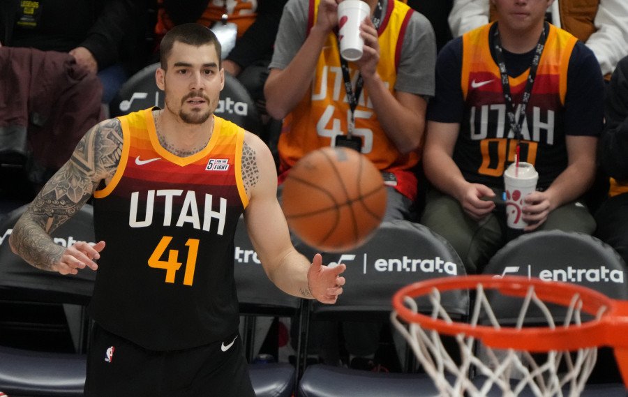 Ibaka y Juancho Hernangómez suman victorias con los Bucks y los Jazz