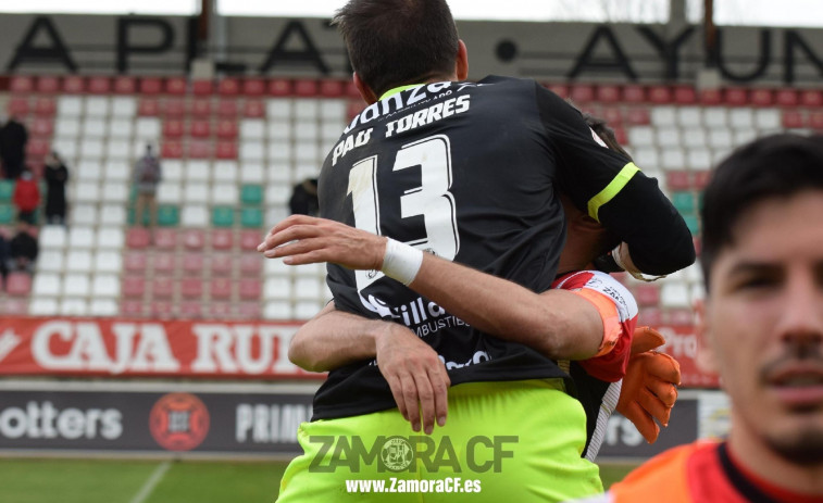 Pau Torres se agiganta y hunde al Celta B al detenerle dos penaltis