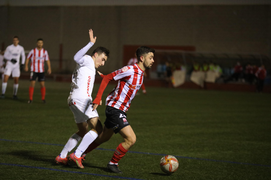 Álex Lorenzo: “Debemos intentar evitar goles en los últimos minutos”