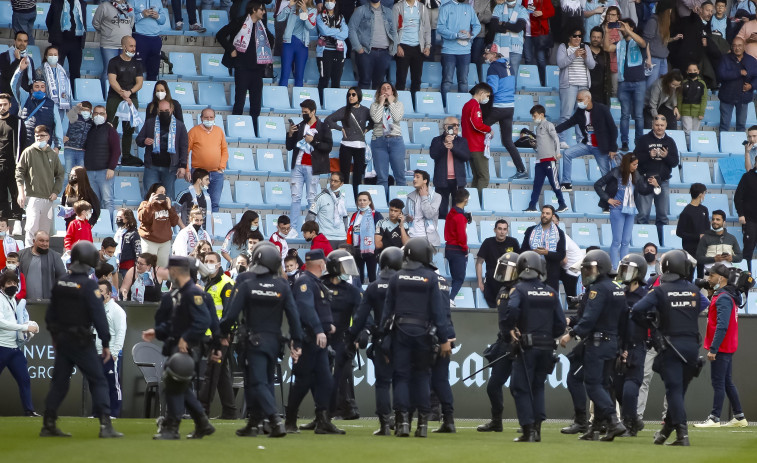 Más de 100 personas propuestas para sanción por los altercados entre hinchas del celta B y el Deportivo