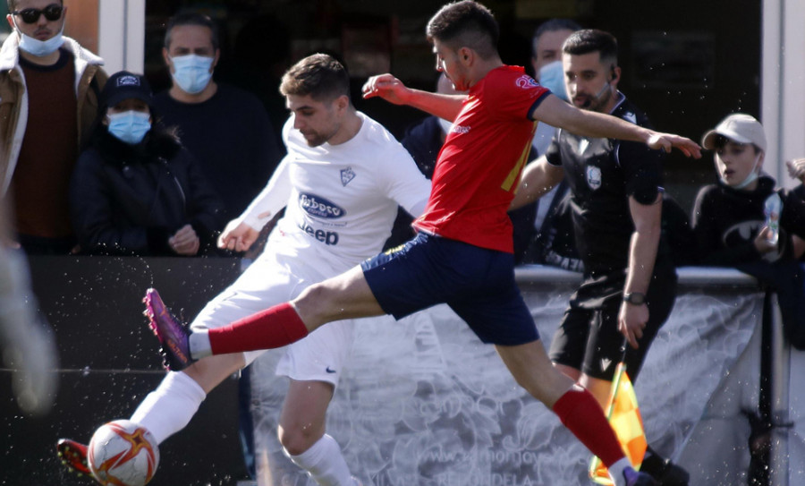 El Silva da alas a un rival directo antes de recibir al segundo clasificado