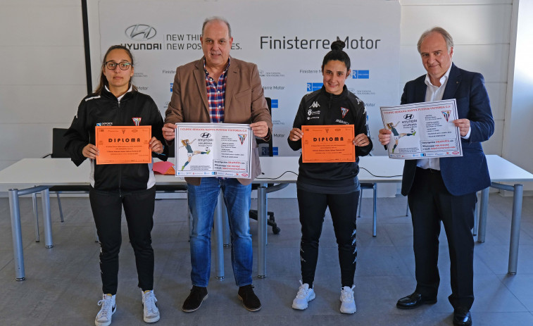 Puesta de largo del ‘I Clínic Semana Santa futfem Victoria CF’