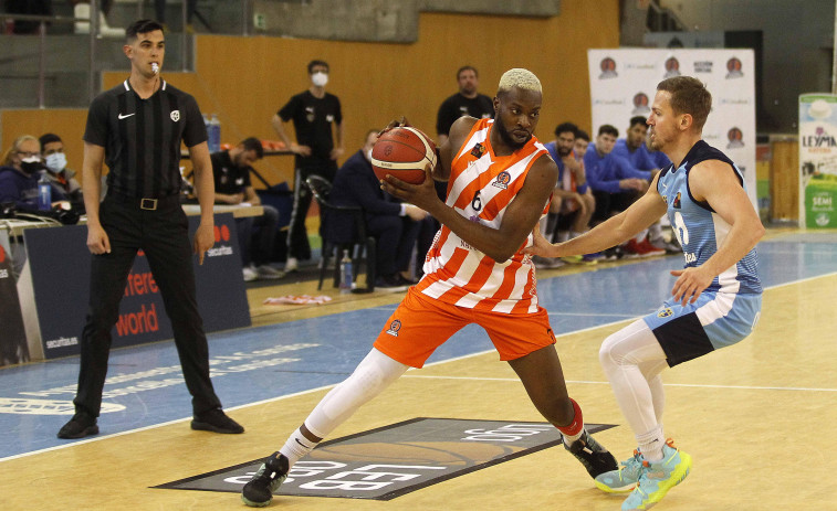 Soluade y Ndow, en el quinteto ideal de la jornada