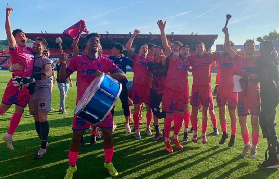 El Ourense CF, campeón del playoff gallego tras imponerse al Barco