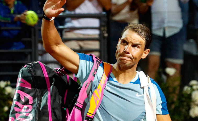 Un Nadal lastrado por el pie cae ante Shapovalov en Roma