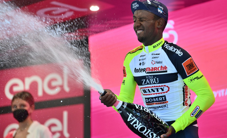 El director del Giro lamenta la baja de Girmay