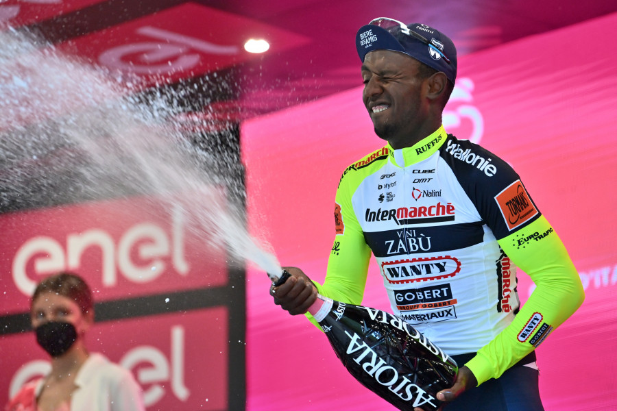 El director del Giro lamenta la baja de Girmay
