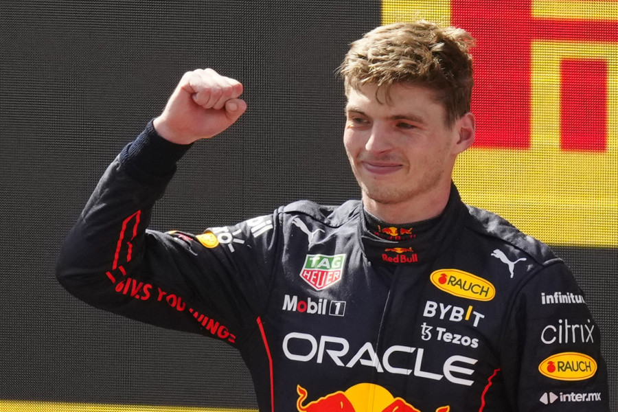 Verstappen toma el liderato al firmar doblete con 'Checo' en Montmeló