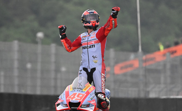 Di Giannantonio, Canet y Öncü mandan en la pista y Márquez pasa por quirófano