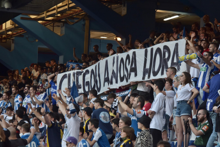 La afición de Unionistas, volcada con el Depor en el playoff