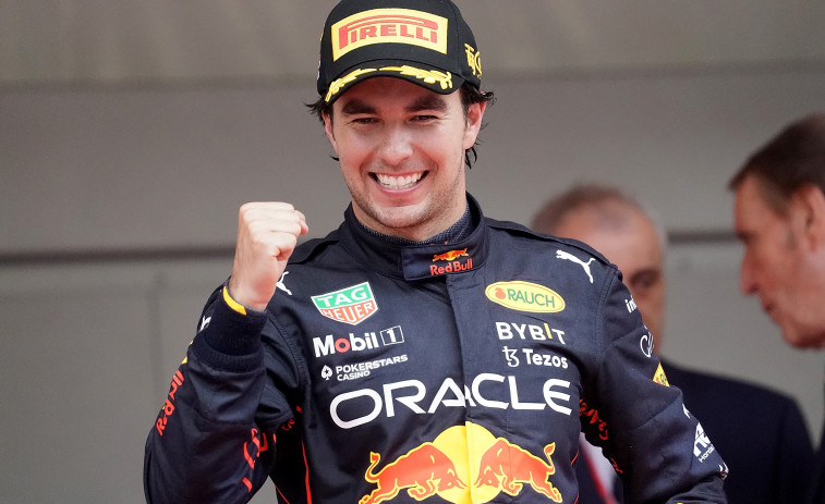 'Checo' Pérez gana la carrera del GP en Mónaco ante la presión de Sainz