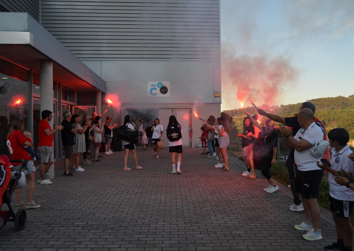 El 5 Coruña celebra en el Pabellón Novo Mesoiro con sus aficionados la gran temporada realizada