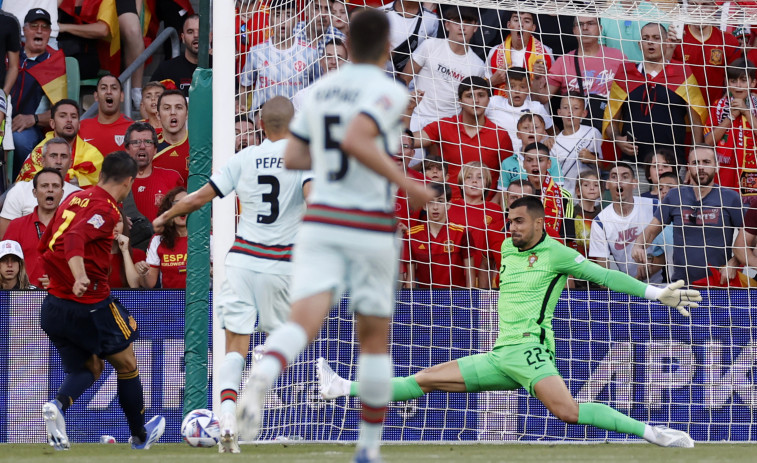 España empieza con una igualada ante Portugal