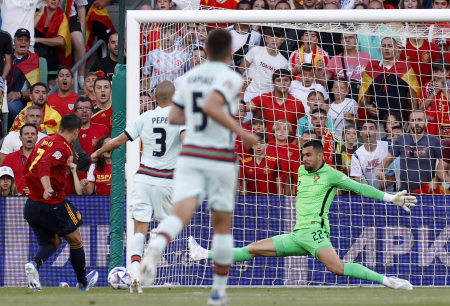 España empieza con una igualada ante Portugal