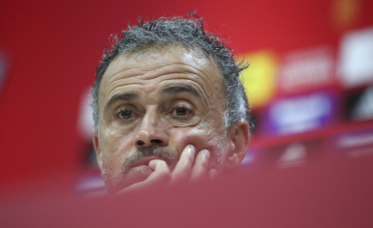 Luis Enrique busca mejorar atrás y ve a Argentina y Brasil favoritas en Catar