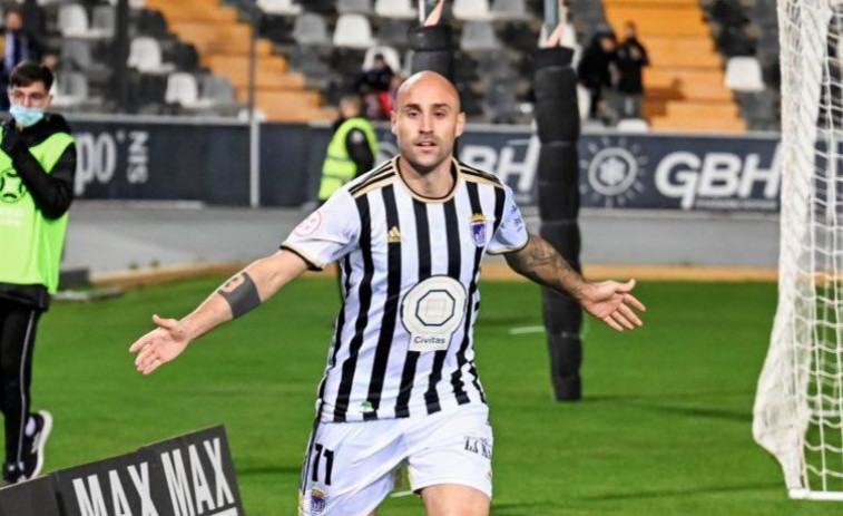 Gorka Santamaría, primer fichaje del Depor 22-23