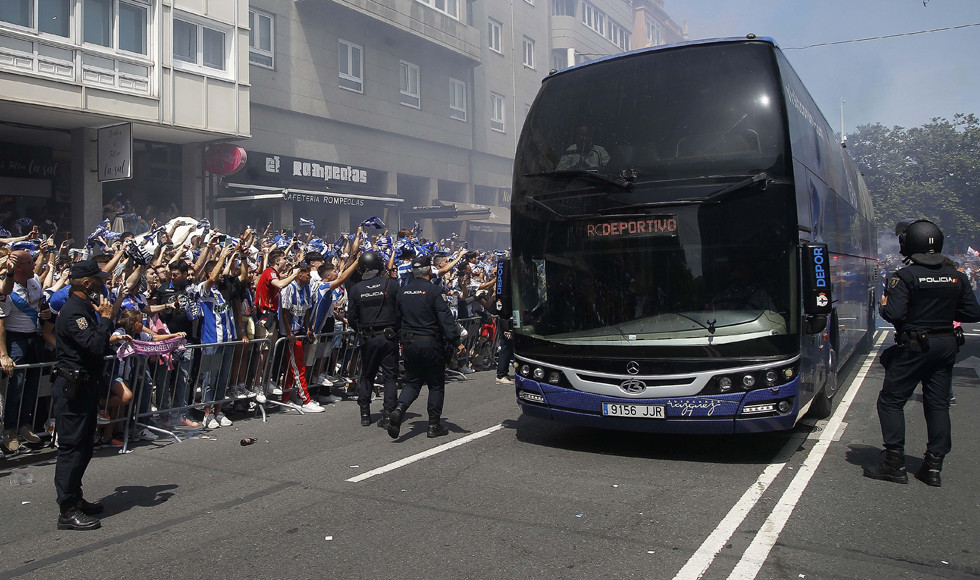 El bus del Deportivo hará muchos kilómetros la próxima temporada   quintana