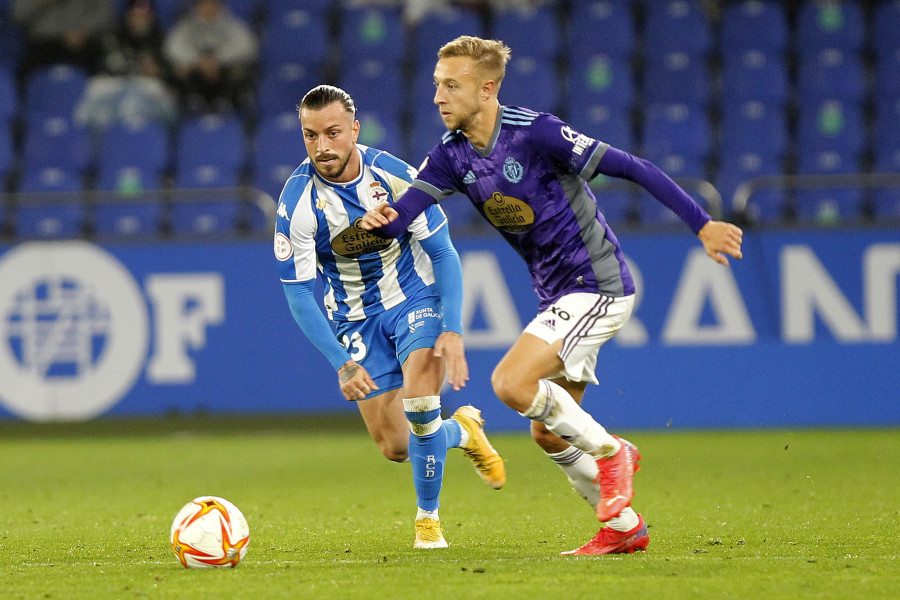 Víctor Narro, segundo fichaje del Deportivo, llega por dos temporadas