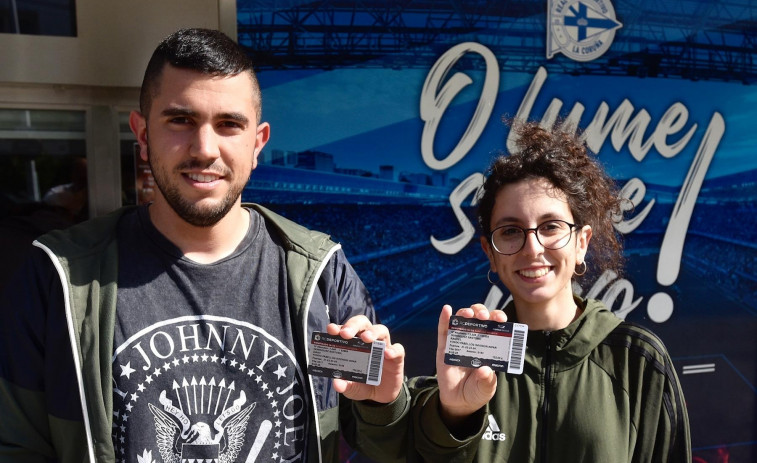 Los abonados del Depor, a la espera
