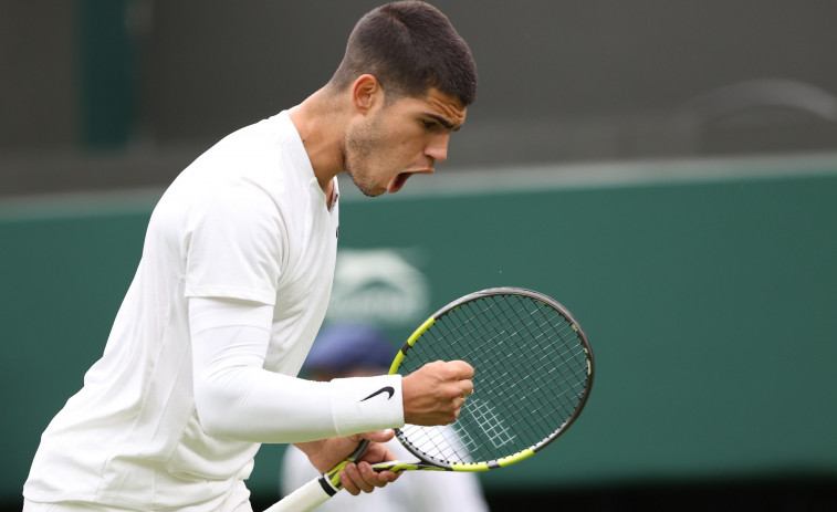 Alcaraz remonta ante  Struff