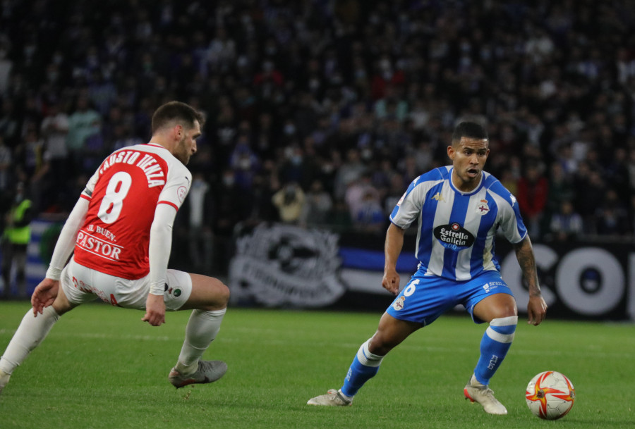El Racing de Santander, a punto de atar a Juergen Elitim