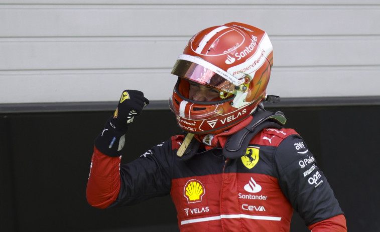 Leclerc salva el día para Ferrari en casa de Red Bull y Sainz abandona