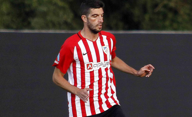 Pablo Naya renueva por una temporada con el Atlético Arteixo.
