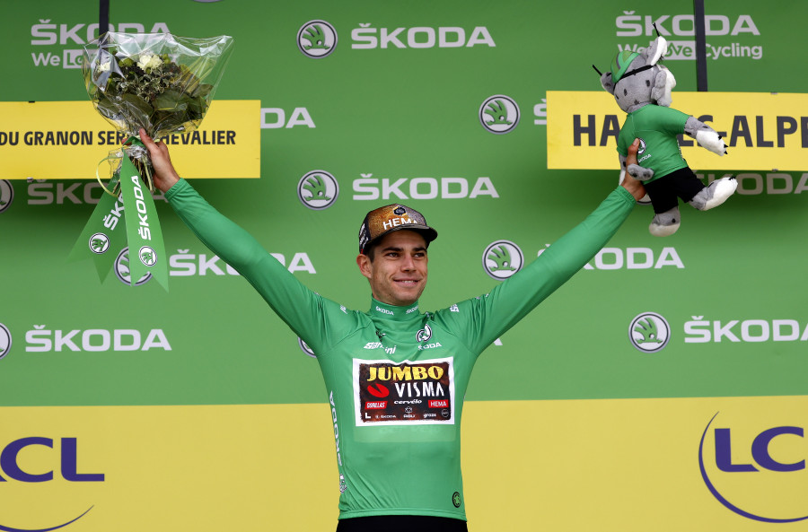 Van Aert:"Era un día preparado para llevarnos el maillot amarillo"